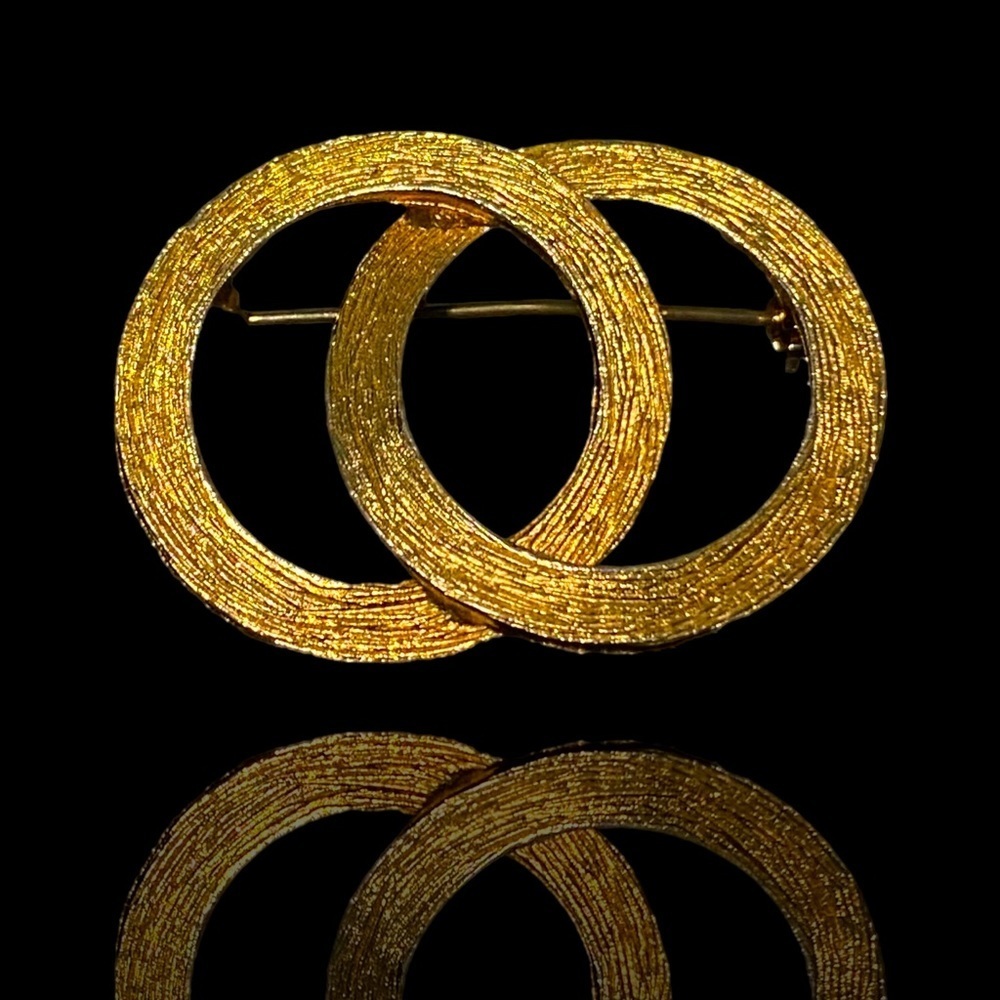 Golden Unity: Vintage Interlocking Double Ring Br… - image 3